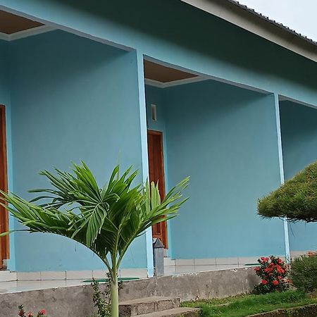 Embun Rinjani Homestay Сенару Екстер'єр фото
