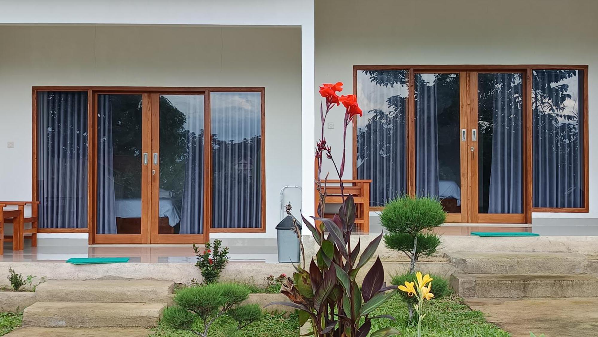 Embun Rinjani Homestay Сенару Екстер'єр фото